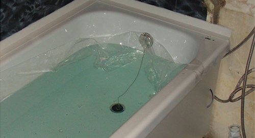 Установкой акрилового вкладыша | Выставочная